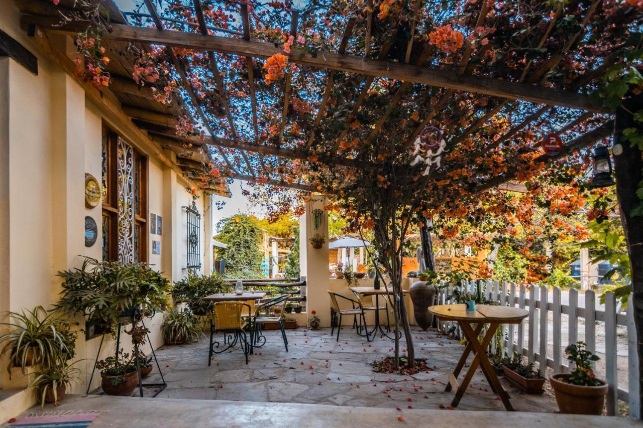 Luchy'S Country House Hostel Ίκα Εξωτερικό φωτογραφία